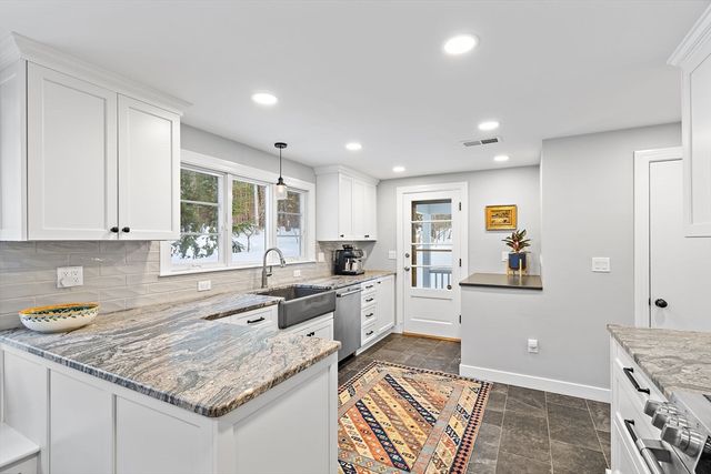 850 Old Road To 9 Acre Corner, Concord, MA 01742