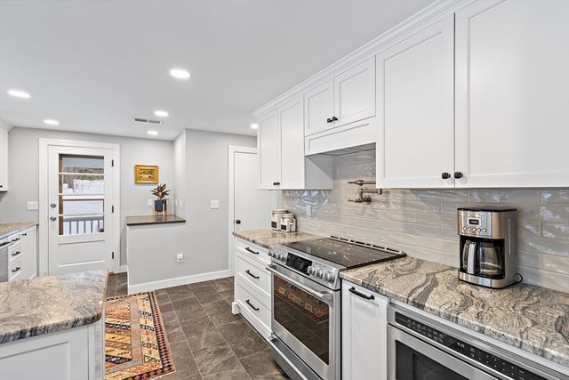 850 Old Road To 9 Acre Corner, Concord, MA 01742