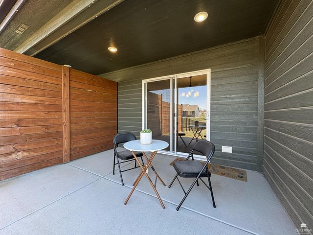 4678 Pierce Drive, Manhattan, KS 66502