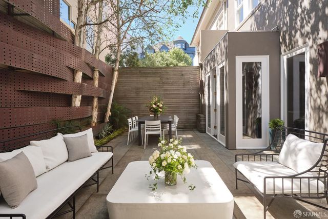 2685 Pacific Avenue, San Francisco, CA 94115