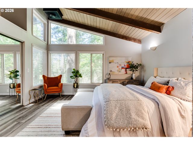 3721 PINE CANYON Dr, Eugene, OR 97405