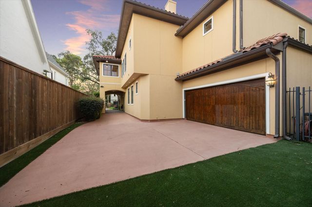 3834 Piping Rock Lane, Houston, TX 77027
