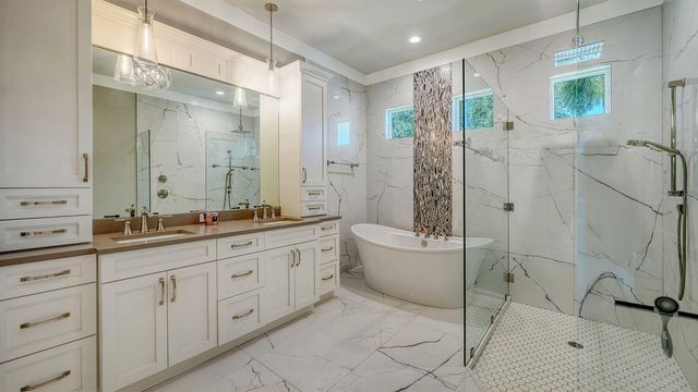 1905 GOLDENROD STREET, Sarasota, FL 34239