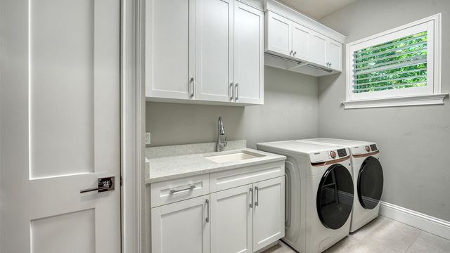 1905 GOLDENROD STREET, Sarasota, FL 34239