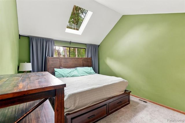 2365 Lochaven Road, West Bloomfield, MI 48324