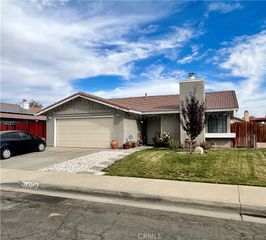 43770 Santa Rosa Circle, Lancaster, CA 93535