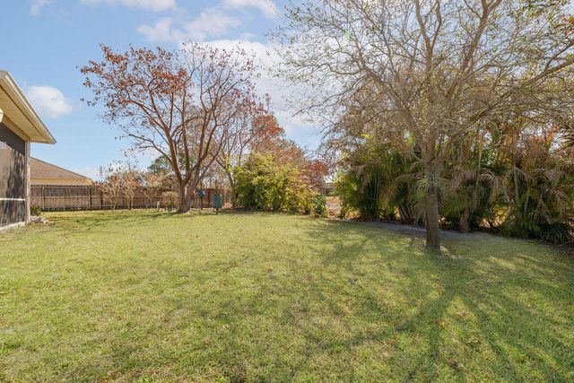 672 SW Paar Drive, Port St. Lucie, Port St Lucie, FL 34953