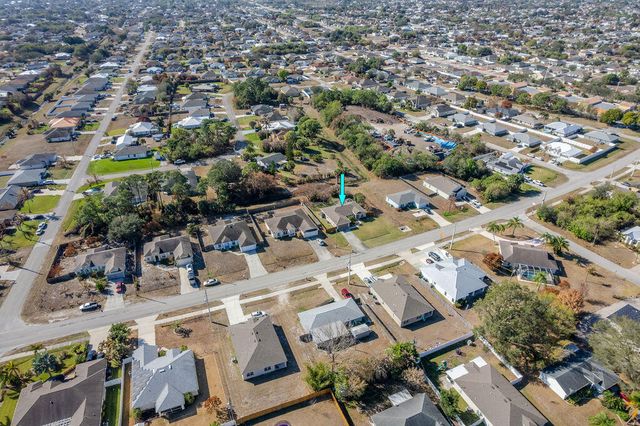 672 SW Paar Drive, Port St. Lucie, Port St Lucie, FL 34953