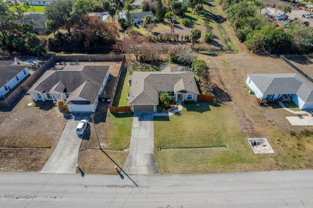 672 SW Paar Drive, Port St. Lucie, Port St Lucie, FL 34953