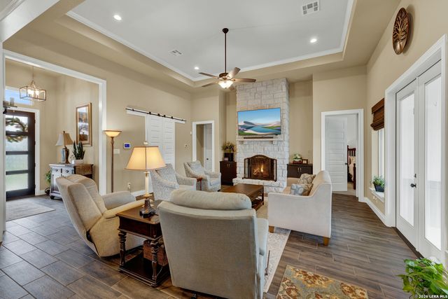 156 GULL LN, Spring Branch, TX 78070
