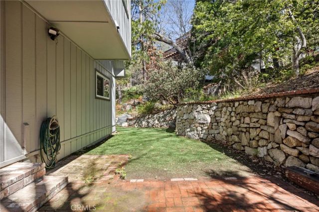 735 Bishorn Drive, Lake Arrowhead, CA 92352