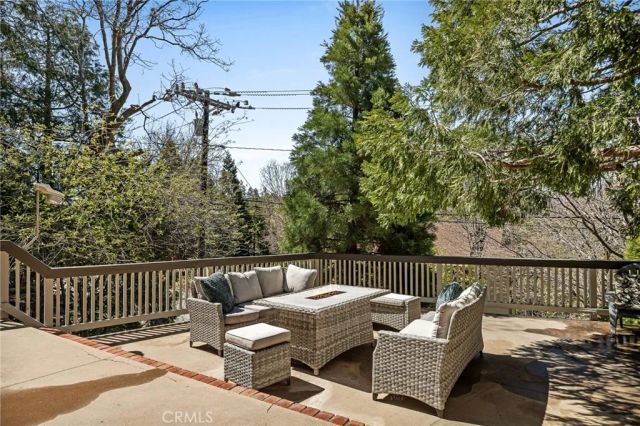 735 Bishorn Drive, Lake Arrowhead, CA 92352