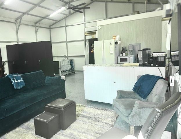 3048 Sweethome Rd, Chapmansboro, TN 37035