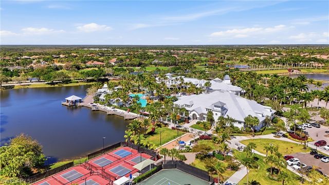 3990 Deer Crossing CT 102, Naples, FL 34114