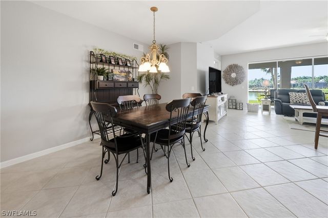 3990 Deer Crossing CT 102, Naples, FL 34114