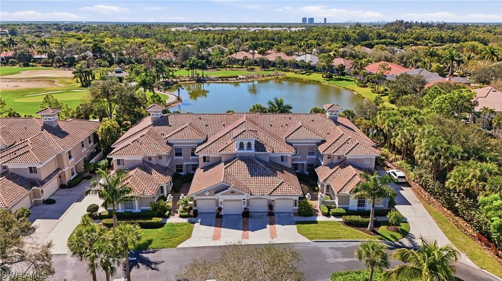 3990 Deer Crossing CT 102, Naples, FL 34114