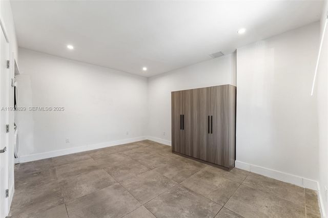 19 NE 48th St, Miami, FL 33137