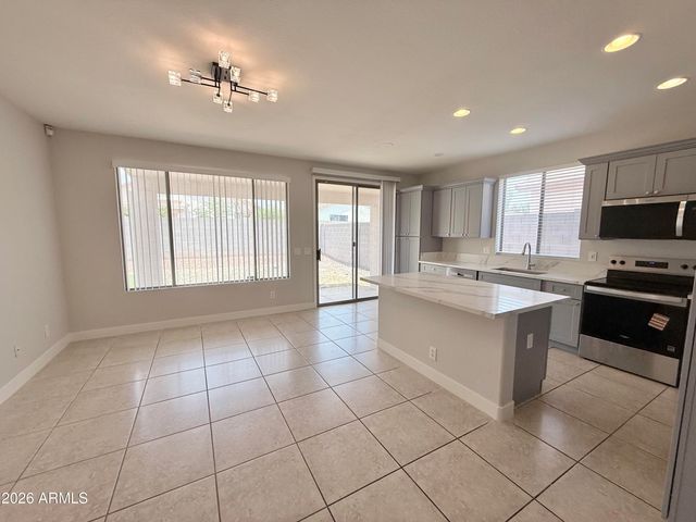 6558 W TOWNLEY Avenue, Glendale, AZ 85302