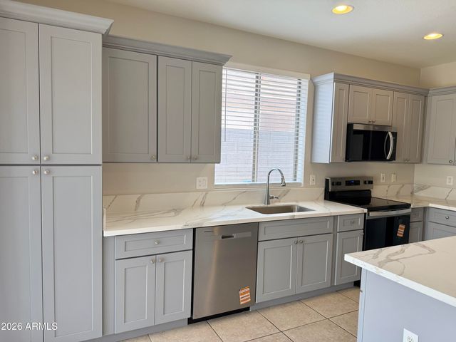 6558 W TOWNLEY Avenue, Glendale, AZ 85302
