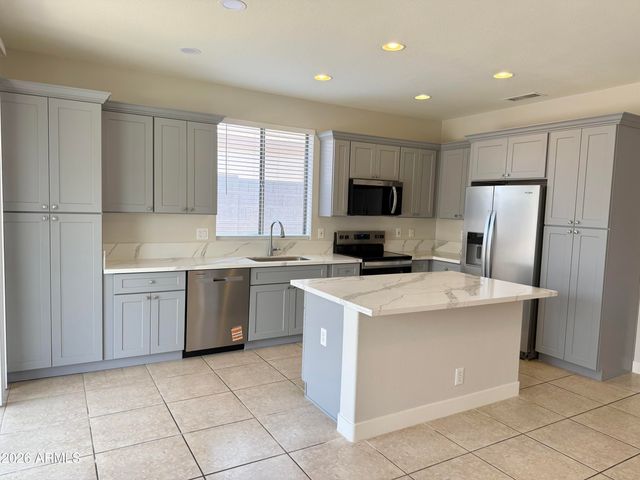 6558 W TOWNLEY Avenue, Glendale, AZ 85302