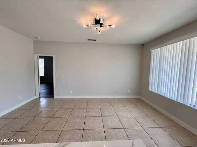 6558 W TOWNLEY Avenue, Glendale, AZ 85302