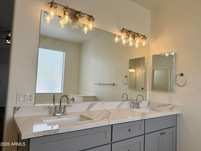 6558 W TOWNLEY Avenue, Glendale, AZ 85302