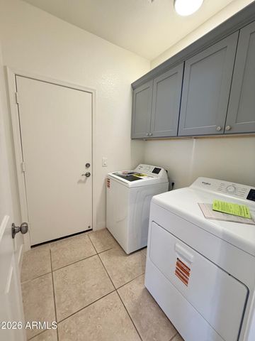 6558 W TOWNLEY Avenue, Glendale, AZ 85302