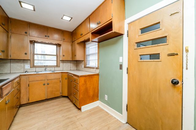 1298 Colfax Avenue, Benton Harbor, MI 49022