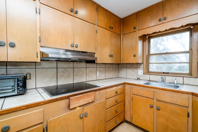 1298 Colfax Avenue, Benton Harbor, MI 49022