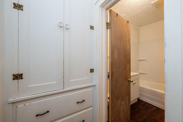 1298 Colfax Avenue, Benton Harbor, MI 49022