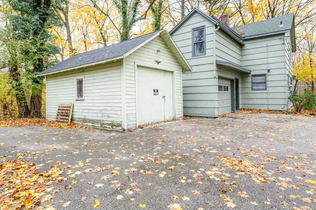 1298 Colfax Avenue, Benton Harbor, MI 49022