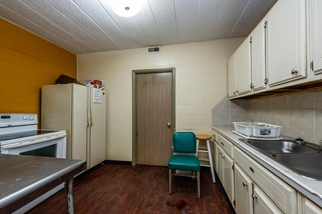 1298 Colfax Avenue, Benton Harbor, MI 49022