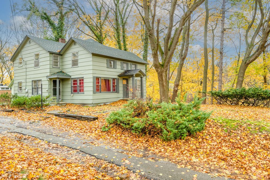 1298 Colfax Avenue, Benton Harbor, MI 49022