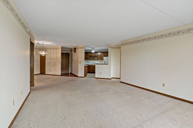 2601 Kenzie Terrace 315, Saint Anthony, MN 55418