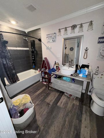 7416 Colt Dr, Louisville, KY 40214