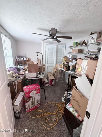 7416 Colt Dr, Louisville, KY 40214