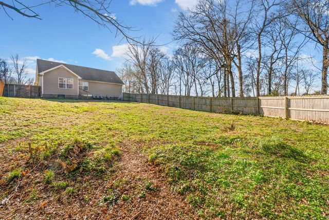 1897 Sage Meadow Ln, Clarksville, TN 37040