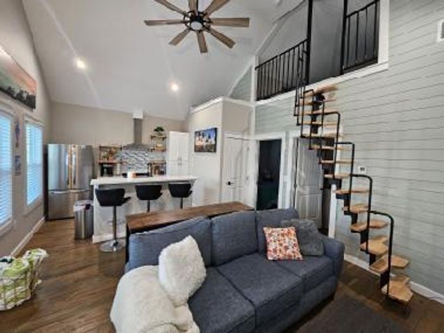 1059 Shady Lane, Gilchrist, TX 77617