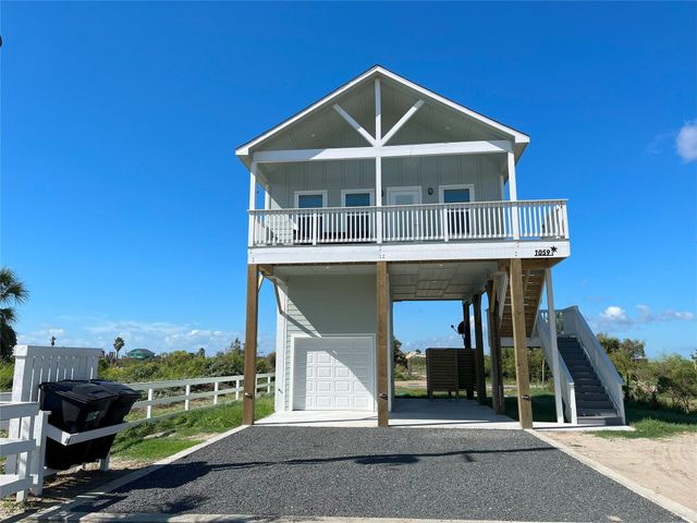1059 Shady Lane, Gilchrist, TX 77617