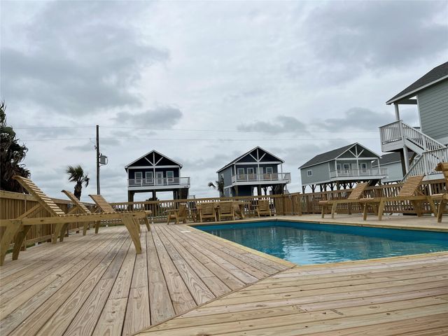1059 Shady Lane, Gilchrist, TX 77617