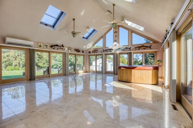 24 Mcintosh Dr, Wilbraham, MA 01095