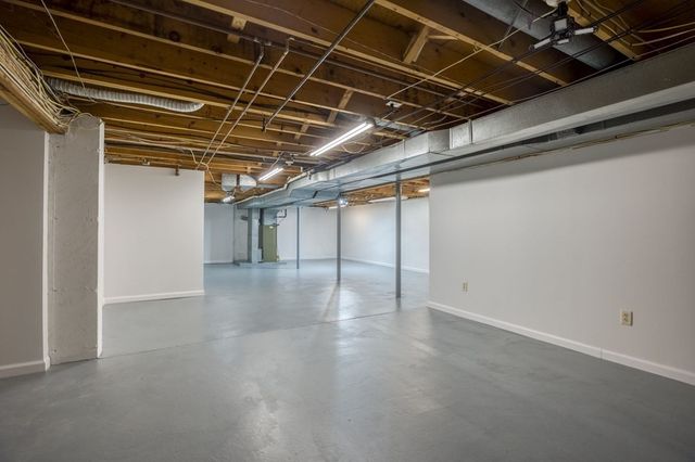 24 Mcintosh Dr, Wilbraham, MA 01095