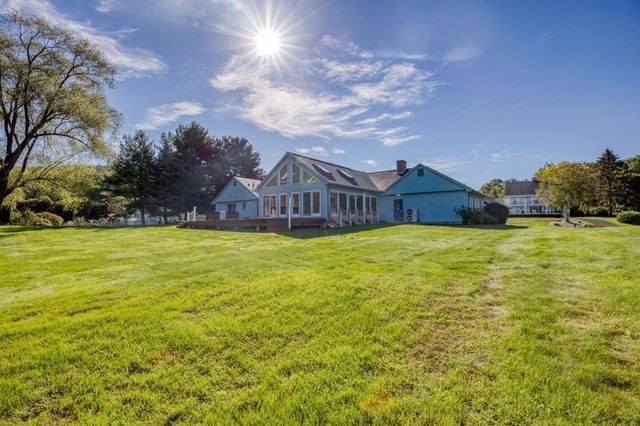 24 Mcintosh Dr, Wilbraham, MA 01095