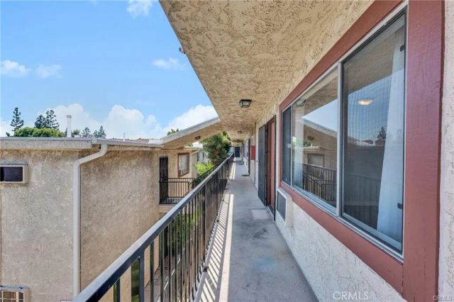 8800 Cedros Avenue 207, Panorama City, CA 91402