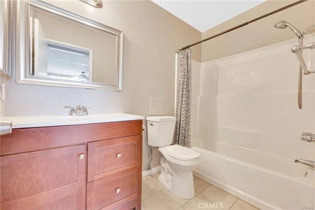 8800 Cedros Avenue 207, Panorama City, CA 91402