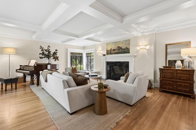 450 Crocker Rd, Sacramento, CA 95864