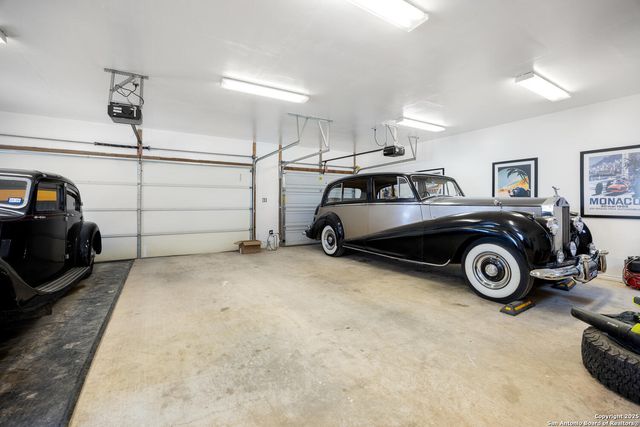 192 Indian Oaks Pass, Blanco, TX 78606