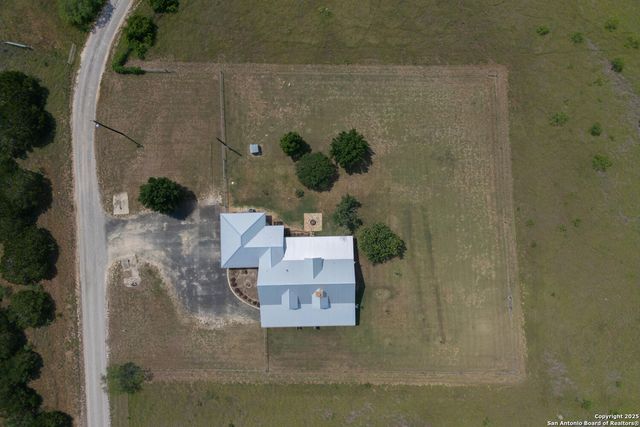 192 Indian Oaks Pass, Blanco, TX 78606