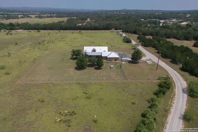 192 Indian Oaks Pass, Blanco, TX 78606