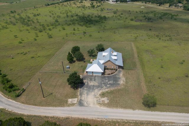 192 Indian Oaks Pass, Blanco, TX 78606